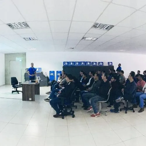 Treinamento técnico realizado pela Vetti
